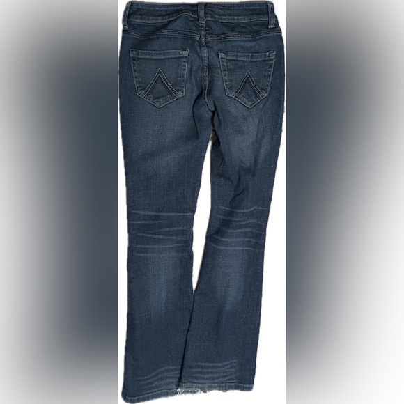 Delia’s Bailey Bootcut EUC size 1/2 regular - Picture 2 of 4